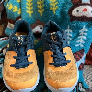 Under Armour Tennis Shoes. Boys size 1